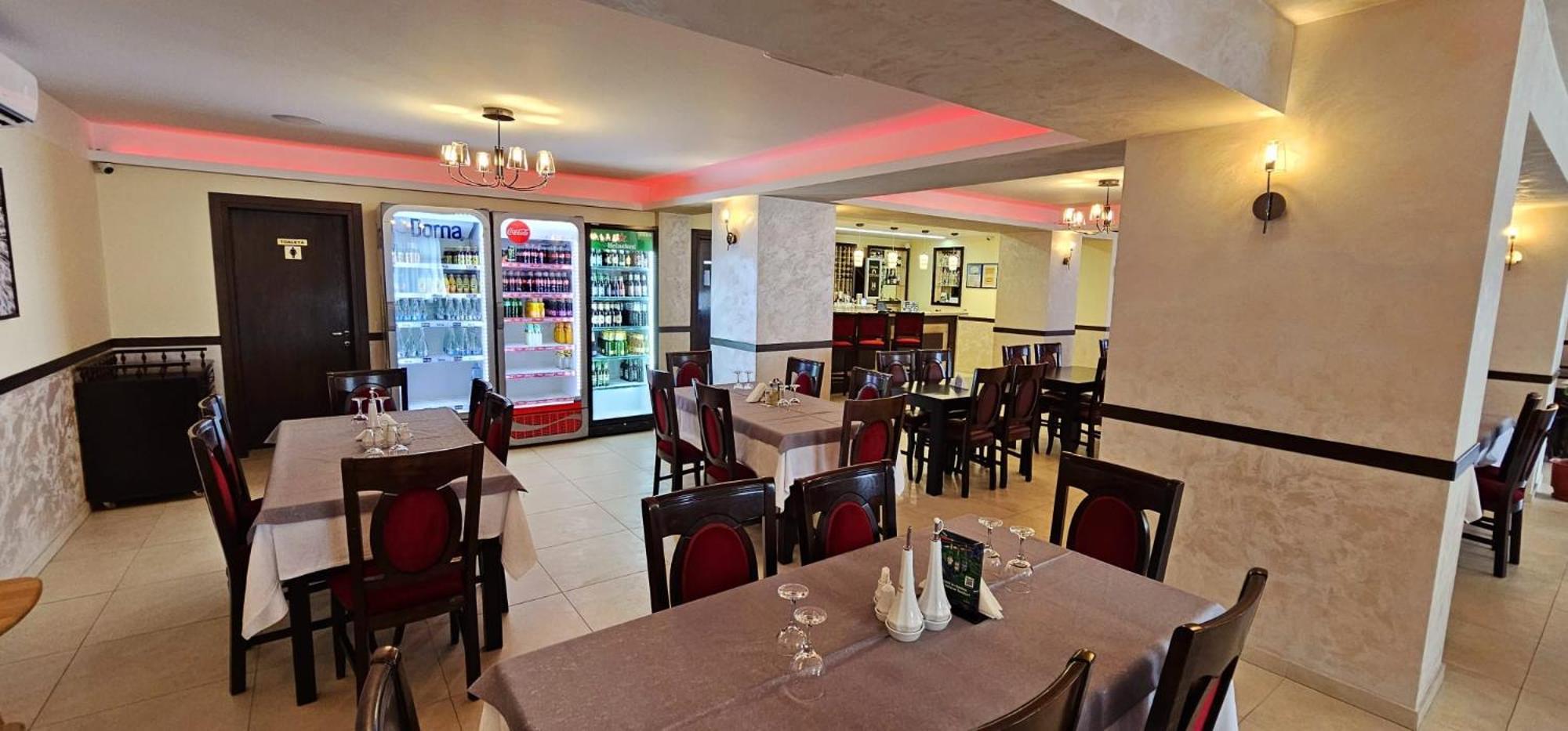 Pensiune Restaurant Pizzerie 2 Pauni Borşa المظهر الخارجي الصورة